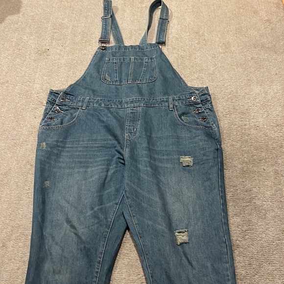 City Chic Boyfriend Denim Distressed Overalls size 18 - Picture 6 of 14